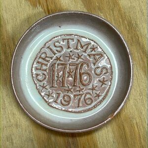 Vintage 1976 Annual MERRITT ISLAND Art Pottery CHRISTMAS Coaster BICENTENNIAL